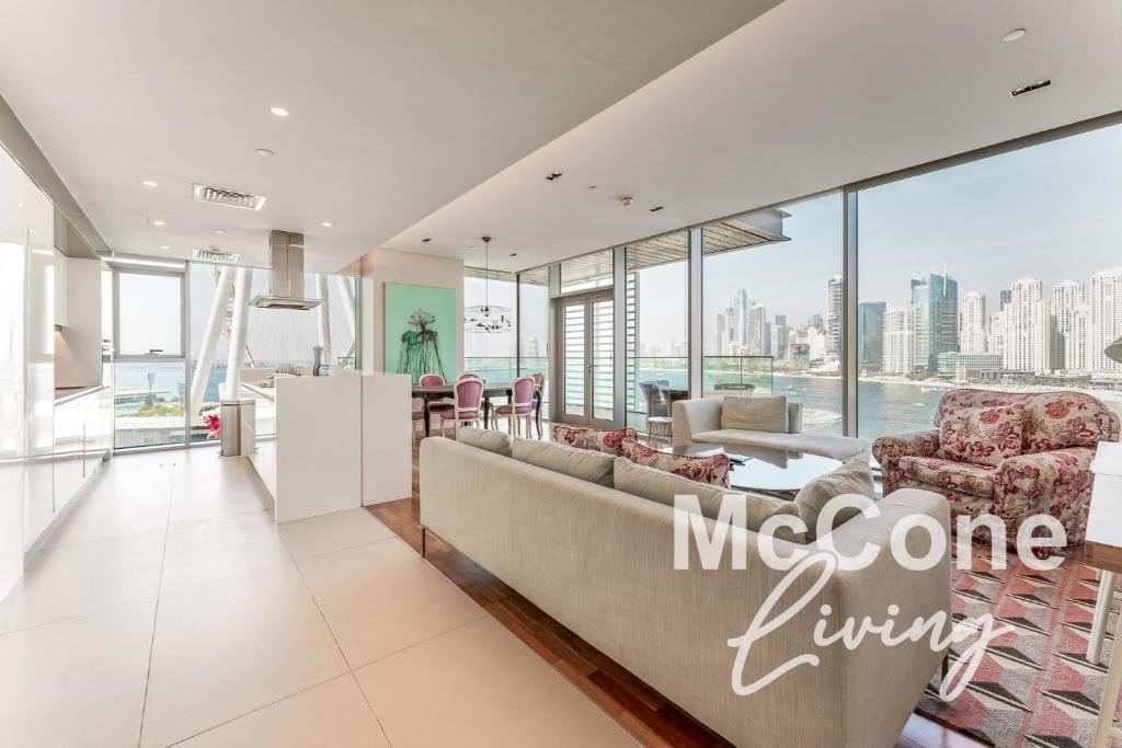 هتل اکسوبرا نت کاندو این بلو واترز ریزیدنس - Exuberant Condo in Bluewaters Residence