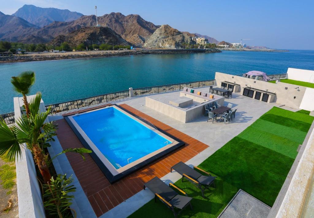 هتل د ووو ویلا - فوجیره The Wave Villa - Fujairah