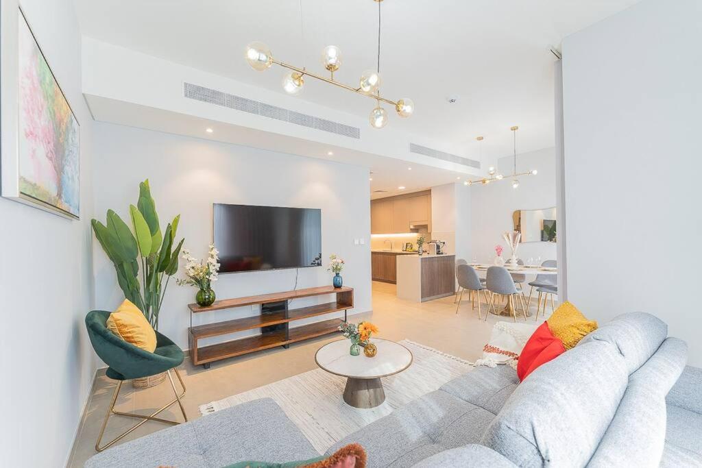 هتل استایلش اند کامفی 3 بد تاون هاوس این تیلاال غاف - Stylish & Comfy 3 Bed Townhouse in Tilal Al Ghaf