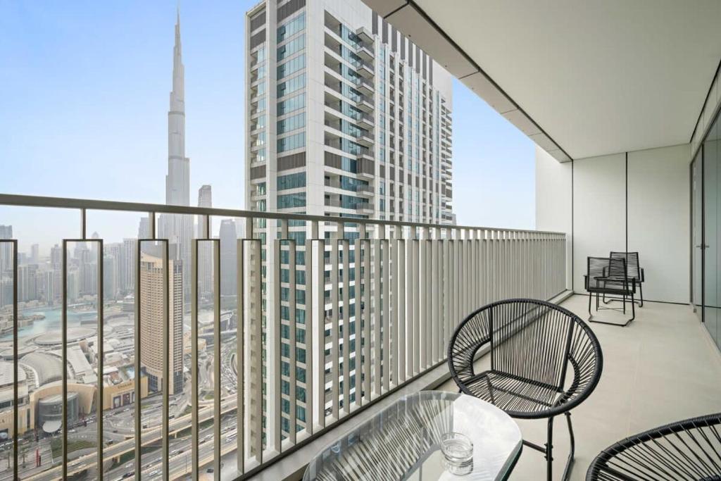 هتل گروپ آیدئال! برج خلیفه های فلور ویو 3 بی دی آر پلاس مید - Group Ideal! Burj Khalifa High Floor View 3BDR plus Maid