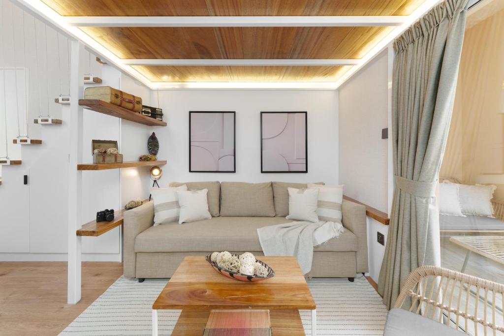 هتل اکستراوردینری لافت لیوینگ این جی وی سی بای سوئی تیبل - Extraordinary Loft Living in JVC by Suiteable