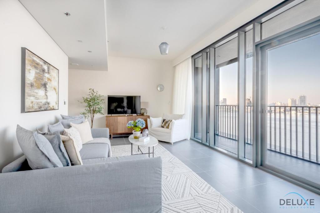 هتل سوفیستیکیتد 2 بی آر ات کریک اج تاور 1 دبی کریک هاربر بای دلاکس هالیدی هومز - Sophisticated 2BR at Creek Edge Tower 1 Dubai Creek Harbour by Deluxe Holiday Homes
