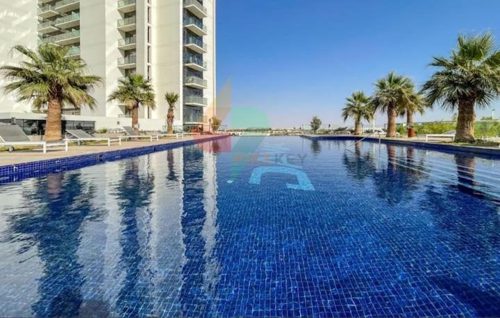 هتل یک بی آر در داماک هیلز - 1BR in Damac Hills