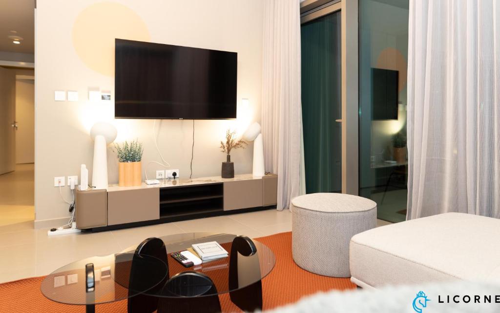 هتل 2 بی آر آپت نکس تو دبی مال، پول ویو آف برچ خلیفه - داون تاون ویوز ال ال - 2BR Apt next to DubaiMall, pool view of Burj Khalifa - Downtown Views ll