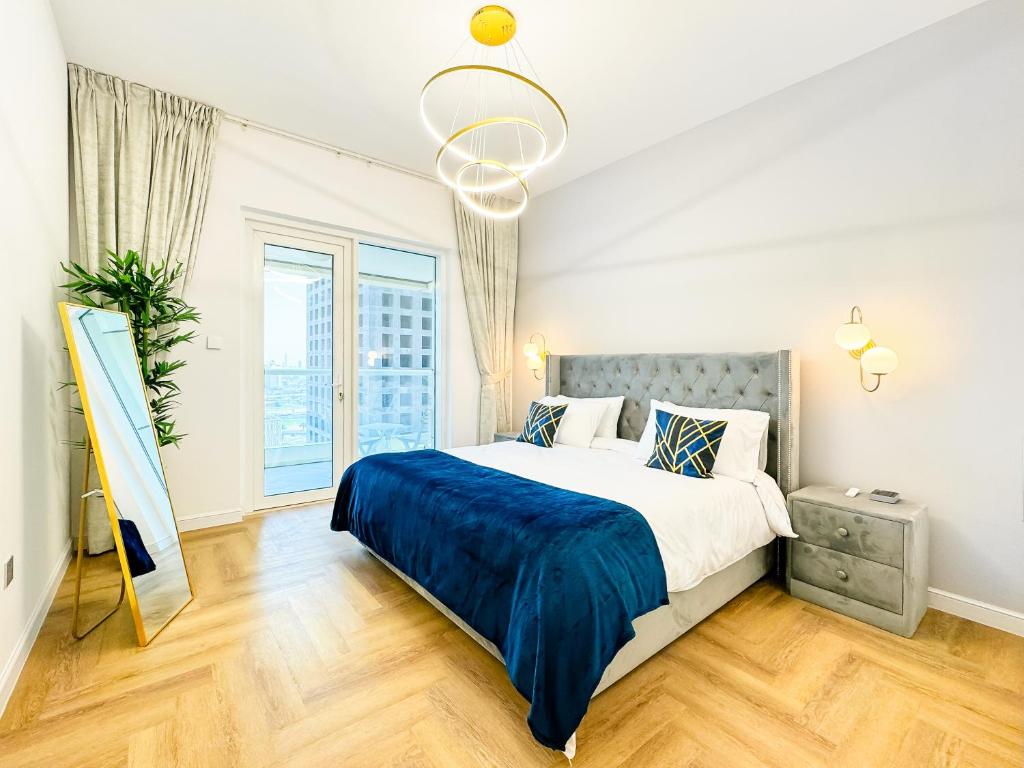 هتل مدرن 1-بی آر ویت جیم اند پول نییر دبی مارینا - Modern 1-BR with Gym & Pool near Dubai Marina