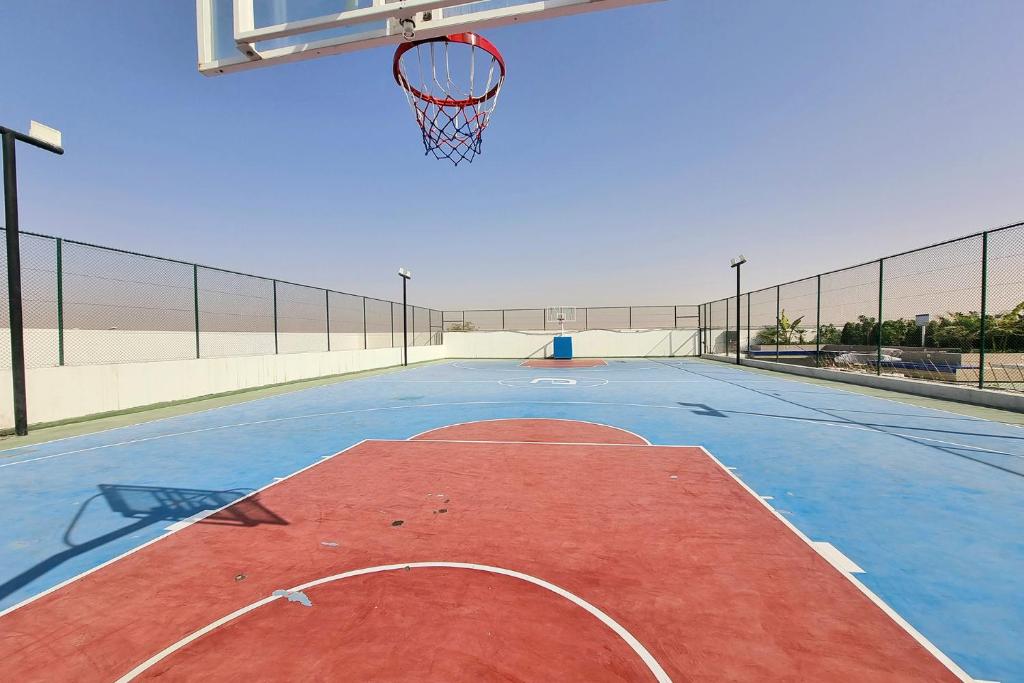 ALH Vacay - 1 bedroom with Study Room in DAMAC Hills 2