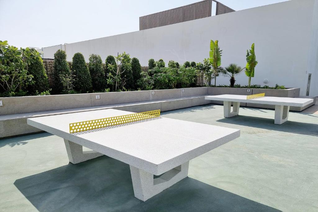 ALH Vacay - 1 bedroom with Study Room in DAMAC Hills 2