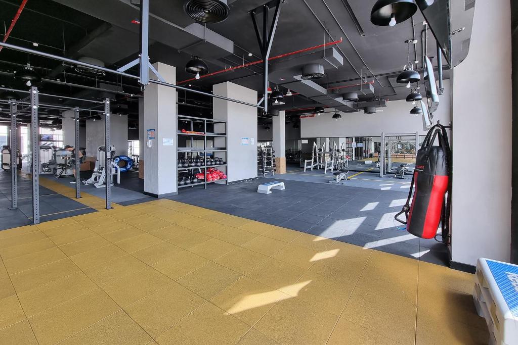 ALH Vacay - 1 bedroom with Study Room in DAMAC Hills 2