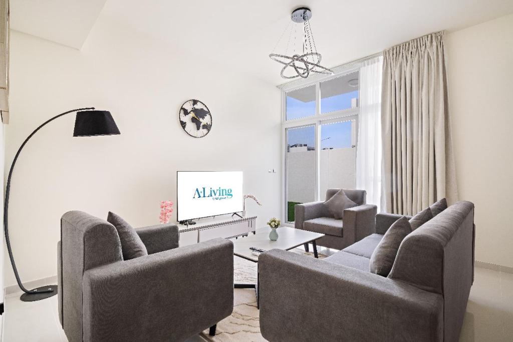 هتل آلوینگ لاکچری 3 بی آر ویلا وید مید روم داماک هیلز 2 - Aliving Luxury 3BR Villa With Maid Room Damac Hills 2