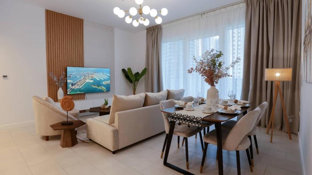 هتل لا وی است بلا آن جبر بیچ - La Vie Est Bella On Jbr Beach