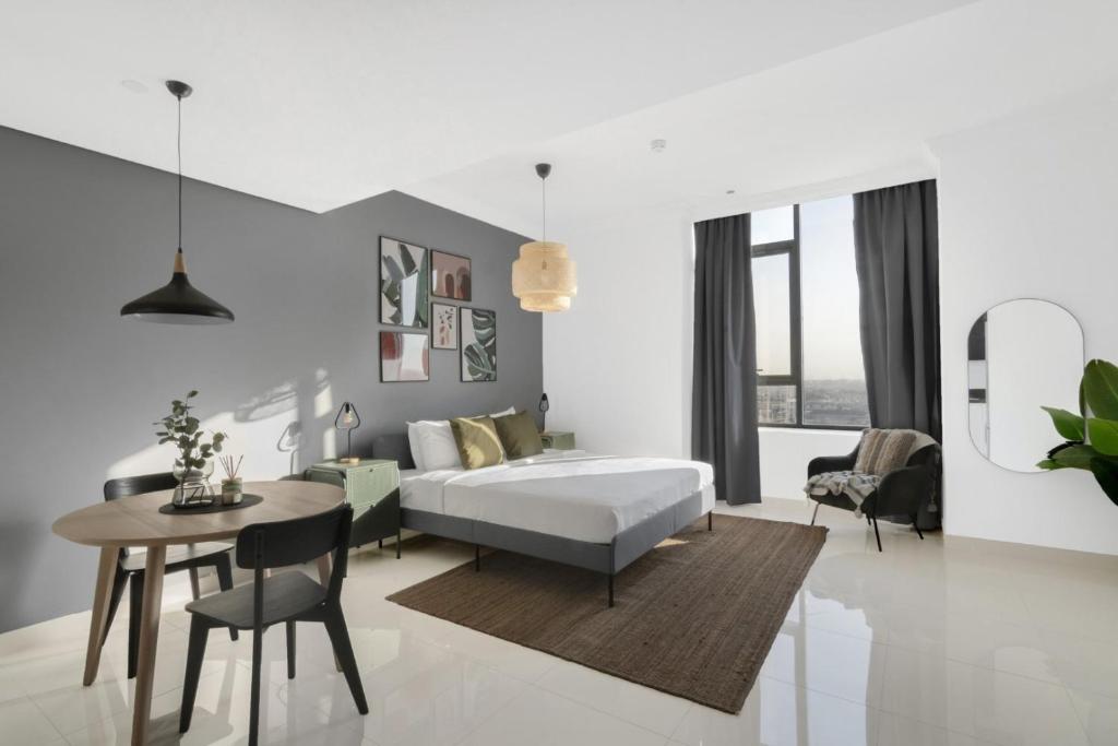 هتل گست ردی - سینزا مودرنا کام پیسکینا ای جینازیو - GuestReady - Cinza Moderna com Piscina e Ginásio