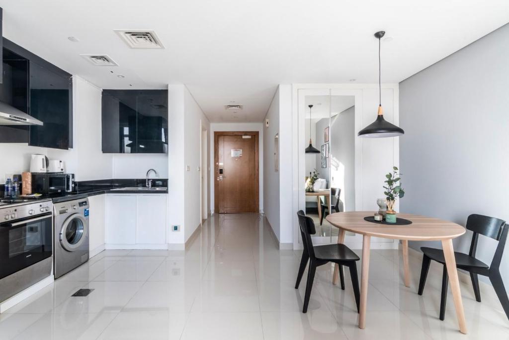 GuestReady - Cinza Moderna com Piscina e Ginásio