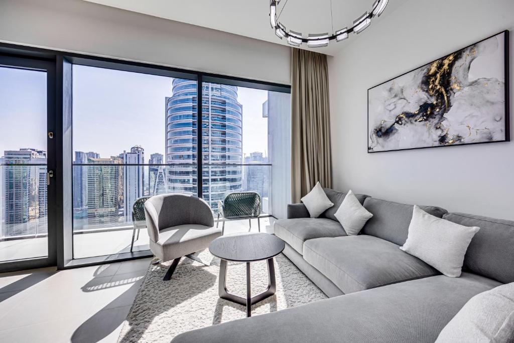 Luminous apartment in Vida Dubai Marina Residence