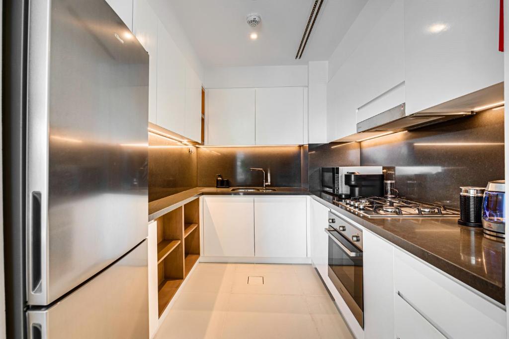 Luminous apartment in Vida Dubai Marina Residence