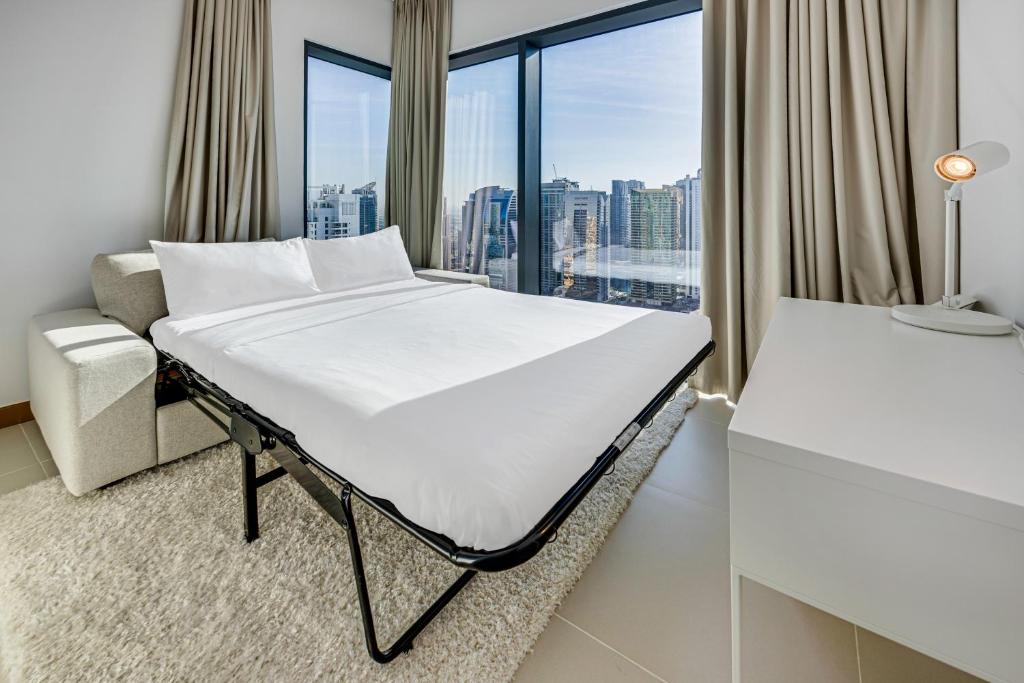 Luminous apartment in Vida Dubai Marina Residence