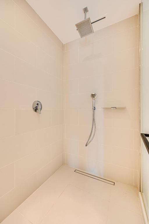 Luminous apartment in Vida Dubai Marina Residence