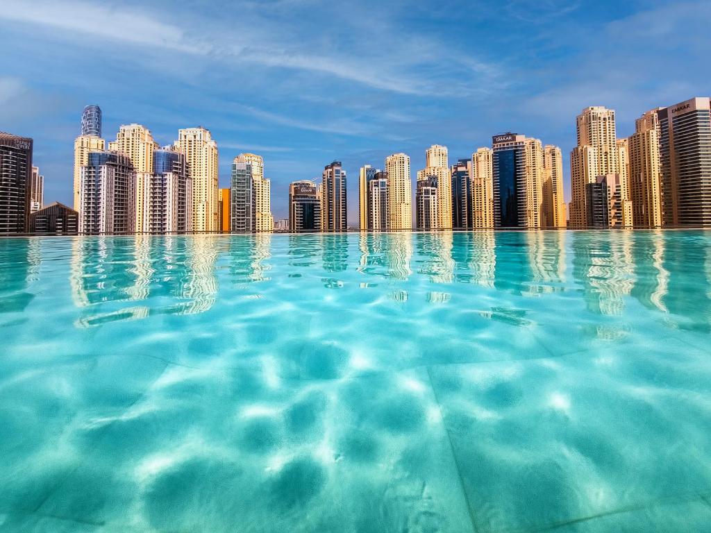 Luminous apartment in Vida Dubai Marina Residence