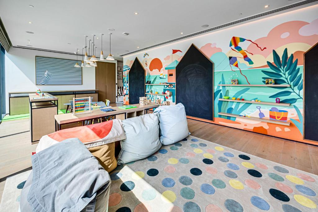 Luminous apartment in Vida Dubai Marina Residence