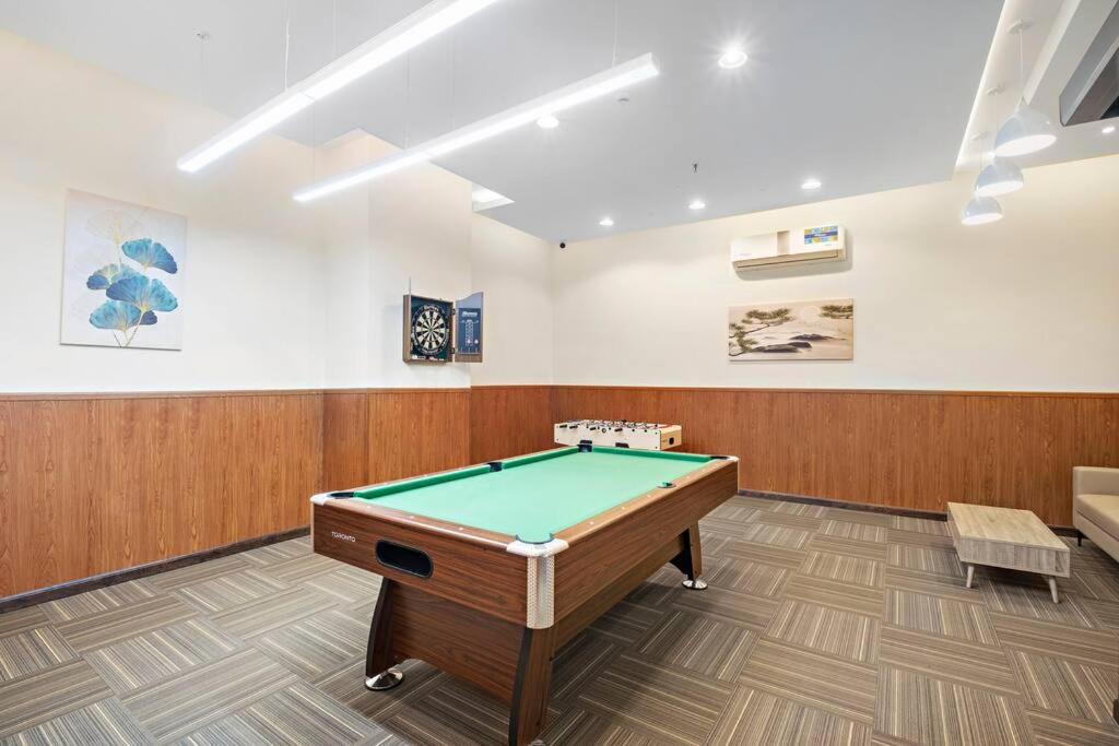 Exclusive Dubai Marina Two Bedroom Suite by Jumeirah Beach, Mall and Metro