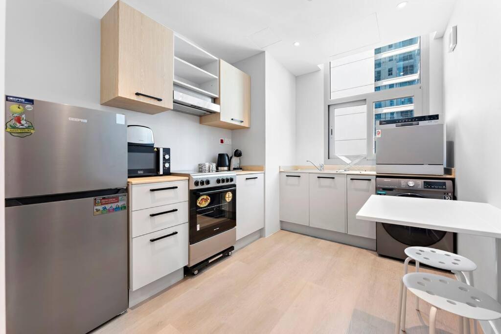 Exclusive Dubai Marina Two Bedroom Suite by Jumeirah Beach, Mall and Metro