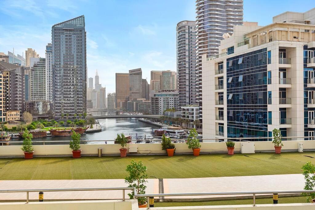 Exclusive Dubai Marina Two Bedroom Suite by Jumeirah Beach, Mall and Metro