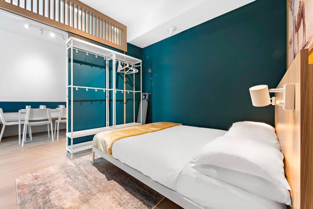 Exclusive Dubai Marina Two Bedroom Suite by Jumeirah Beach, Mall and Metro