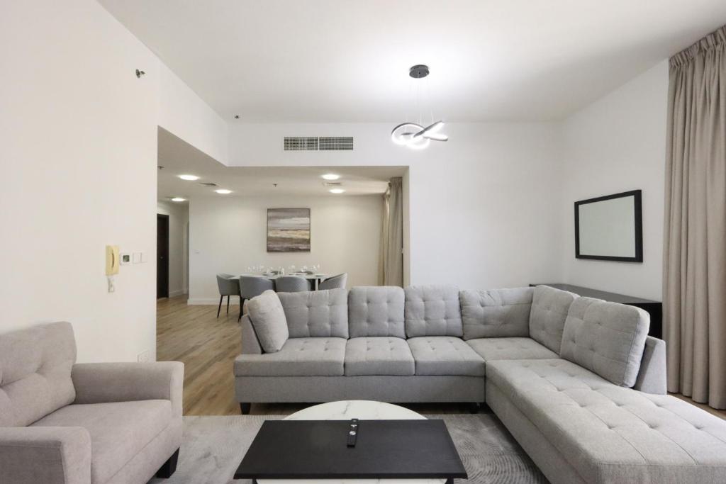 Livbnb - 3+1 in JBR, Close to Beach w/ Ain View