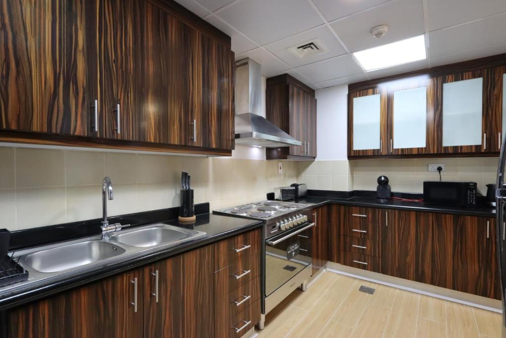 Livbnb - 3+1 in JBR, Close to Beach w/ Ain View