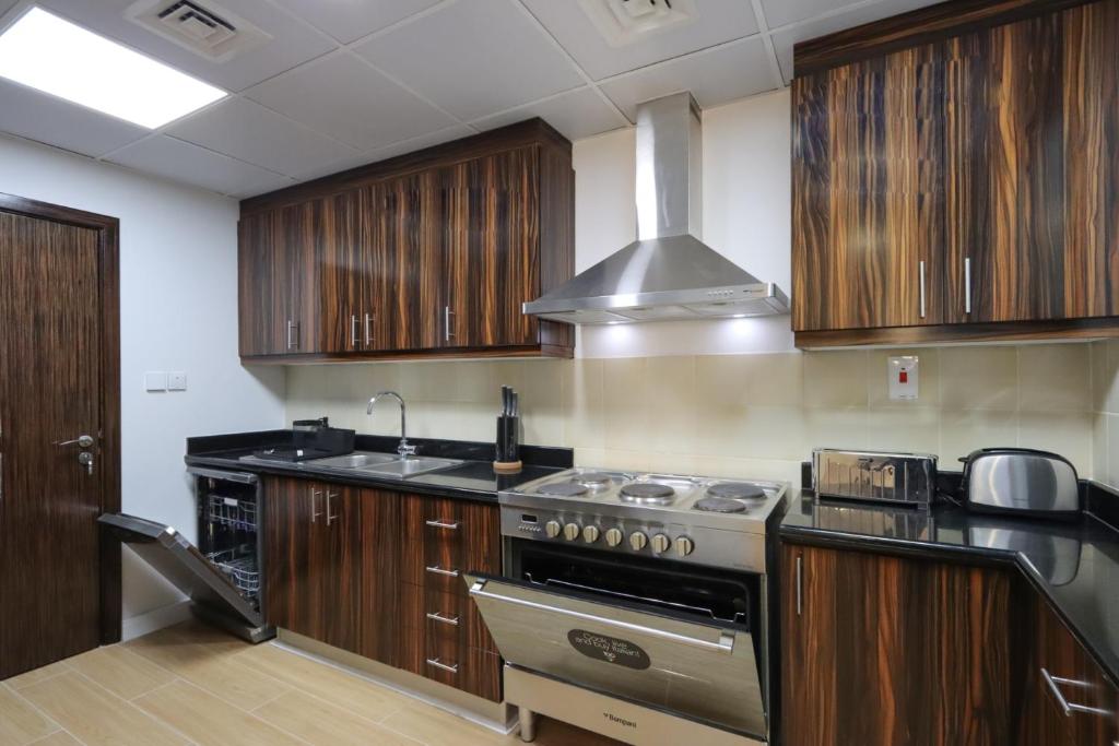 Livbnb - 3+1 in JBR, Close to Beach w/ Ain View