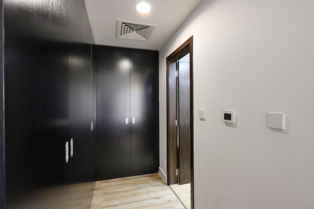 Livbnb - 3+1 in JBR, Close to Beach w/ Ain View