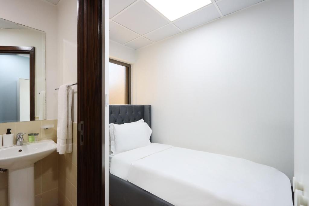 Livbnb - 3+1 in JBR, Close to Beach w/ Ain View