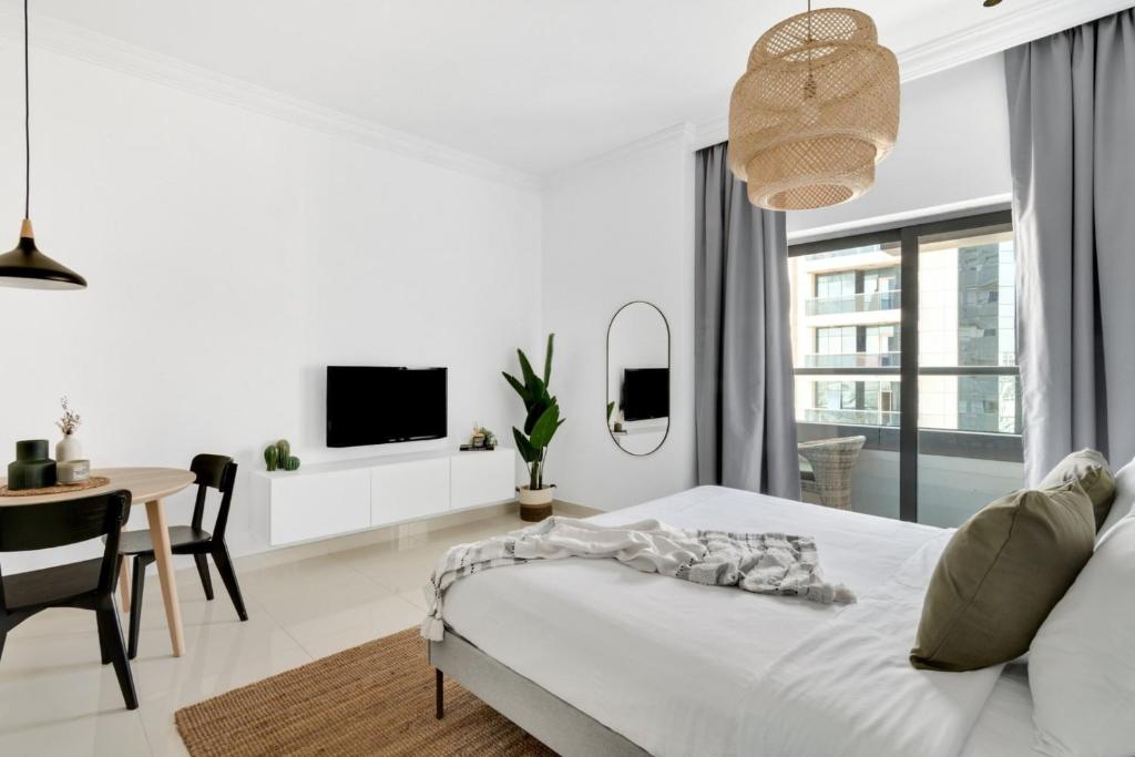 هتل گست ردی - وایت شیک این بیزنس بی - GuestReady - White Chic in Business Bay