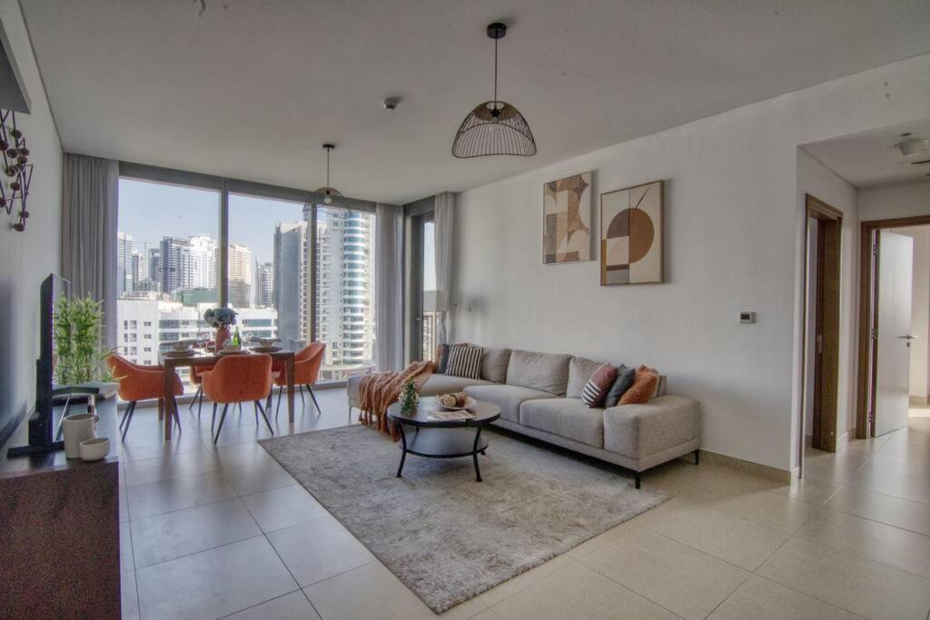 The Smart Concierge - 52 42