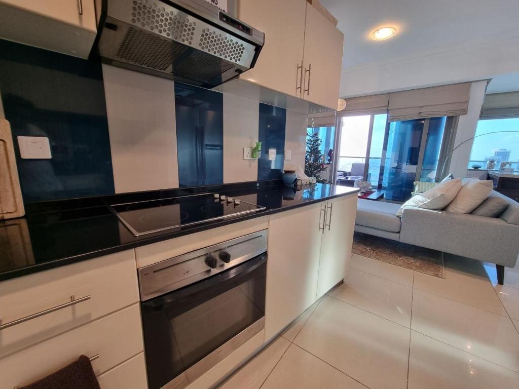 3Bed Seaviews and hotel amenities