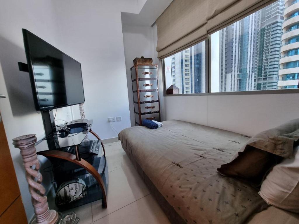 3Bed Seaviews and hotel amenities