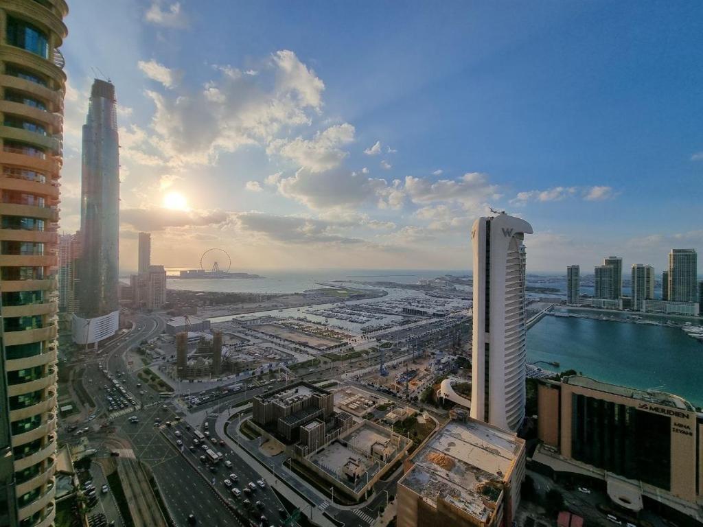 3Bed Seaviews and hotel amenities