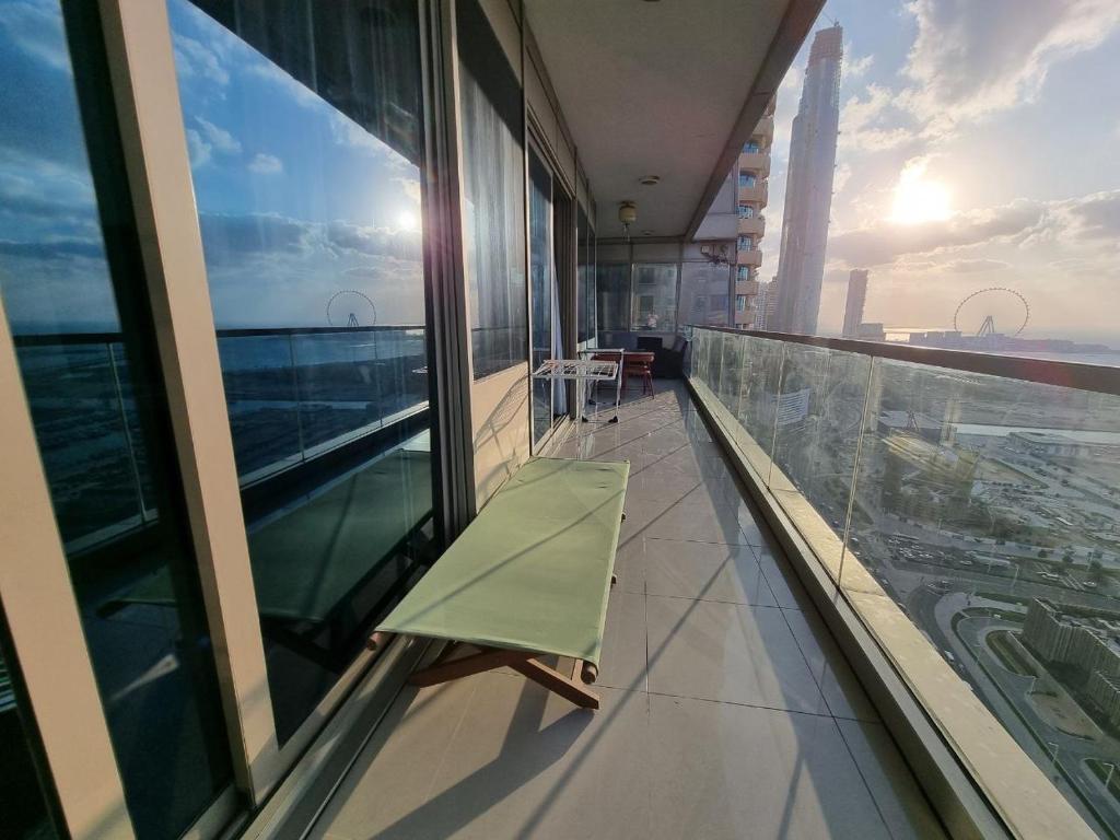 3Bed Seaviews and hotel amenities