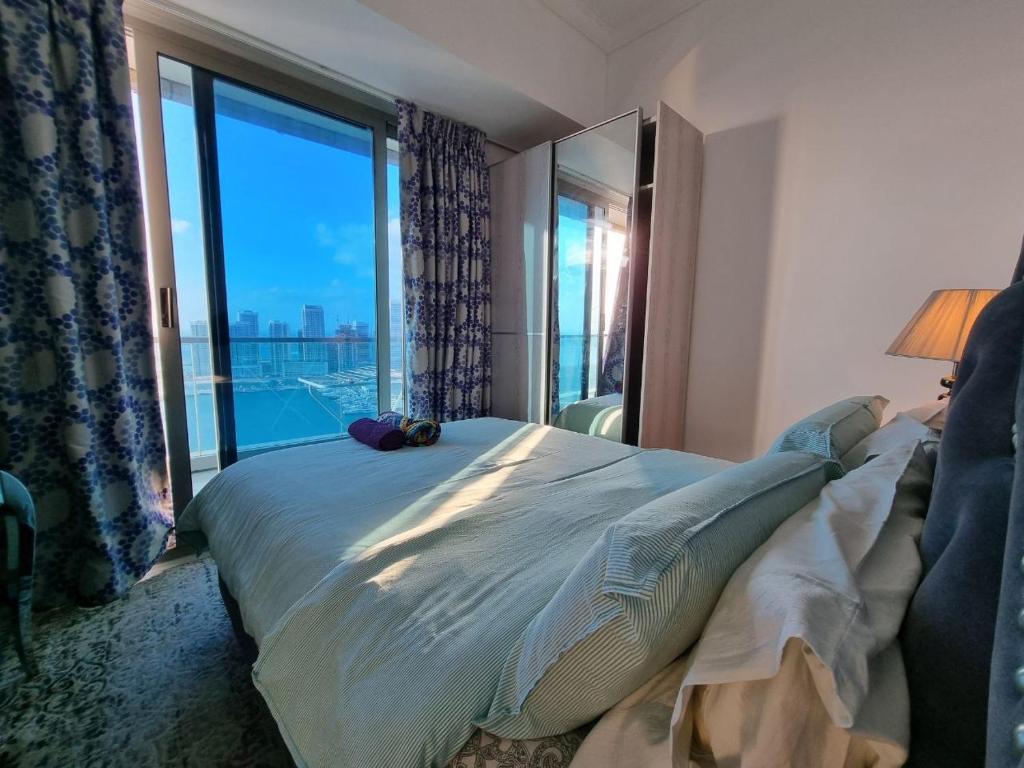 3Bed Seaviews and hotel amenities