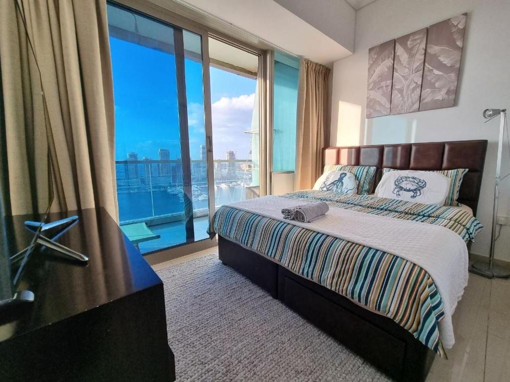 3Bed Seaviews and hotel amenities