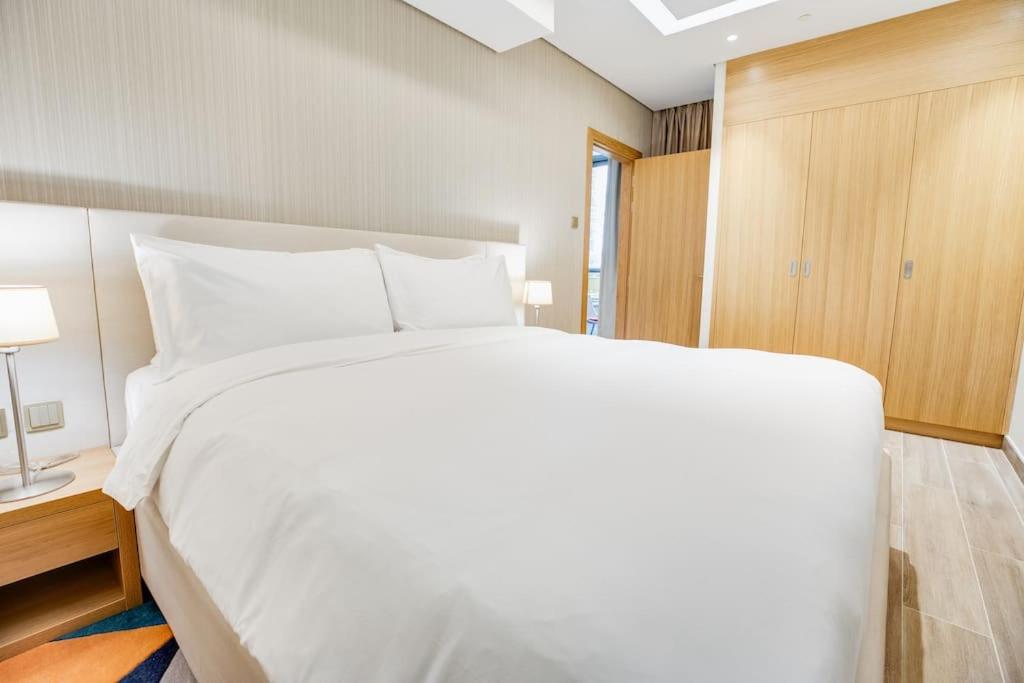 Keysplease 1 BR Beach Apt walking to metro Murjan, JBR P04A