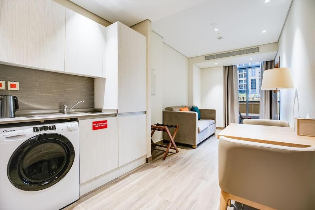 Keysplease 1 BR Beach Apt walking to metro Murjan, JBR P04A