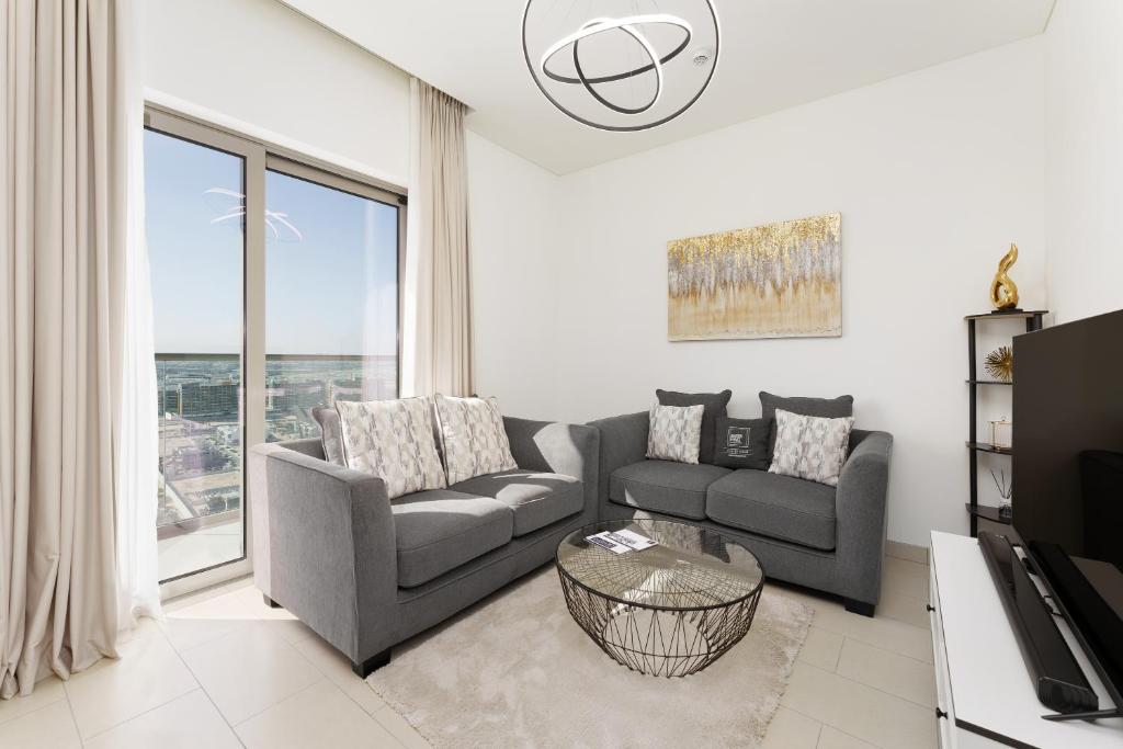 Maison Privee - Modern & Chic Retreat 10min from Downtown Dubai