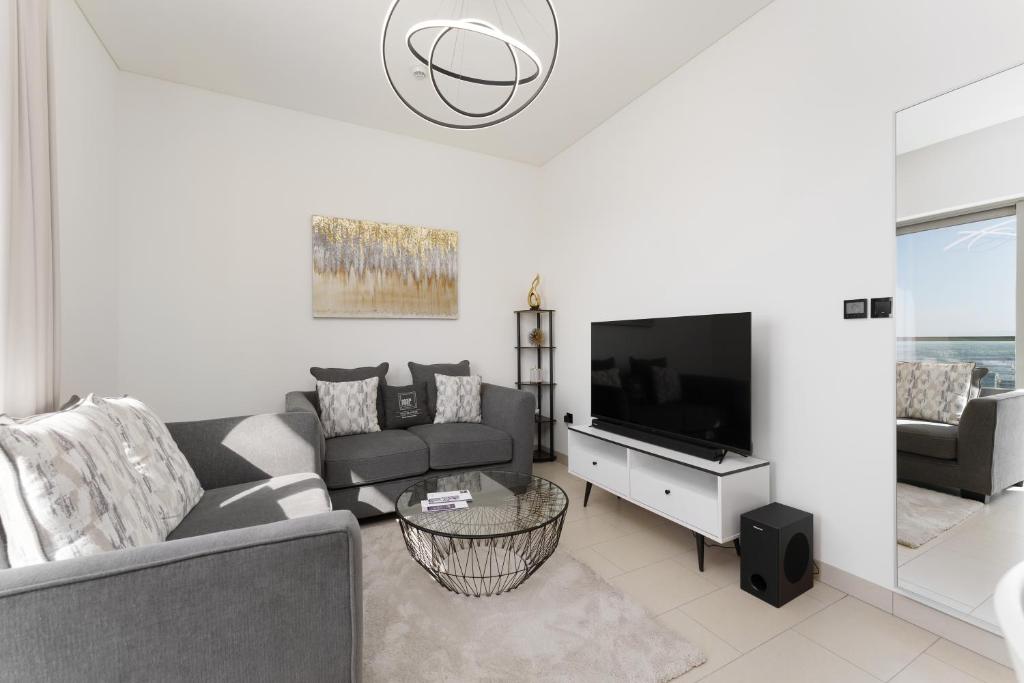 Maison Privee - Modern & Chic Retreat 10min from Downtown Dubai