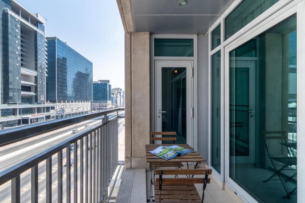 GuestReady - The Blue Hour