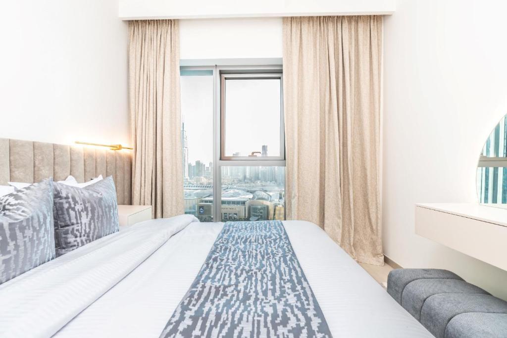 Burj Khalifa View - 2BR - Access to Dubai Mall - CityApartmentStay