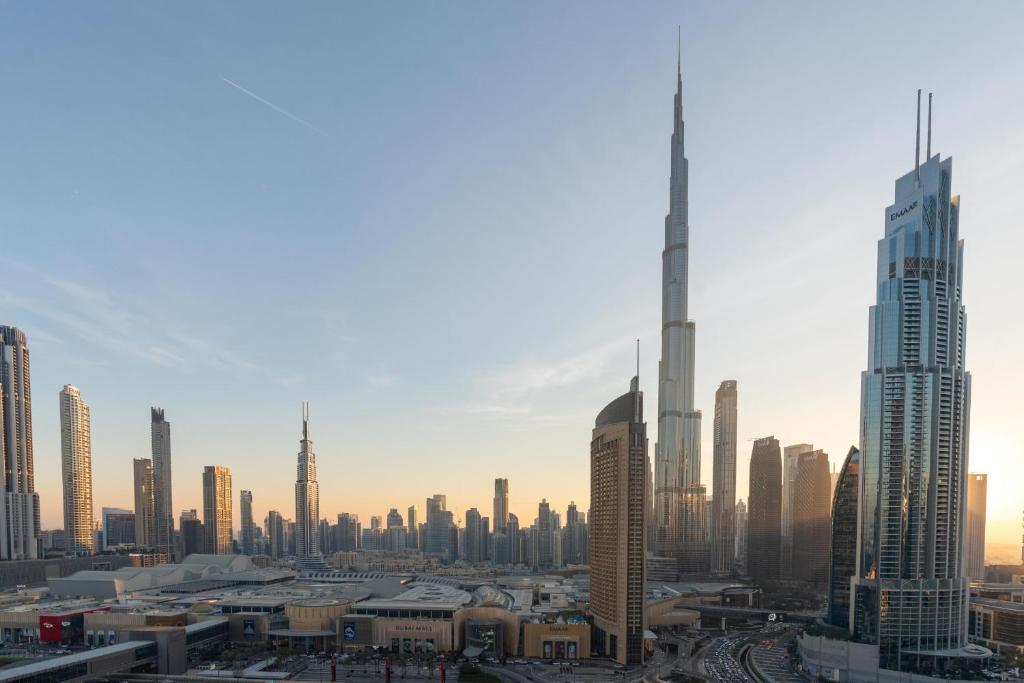 Burj Khalifa View - 2BR - Access to Dubai Mall - CityApartmentStay