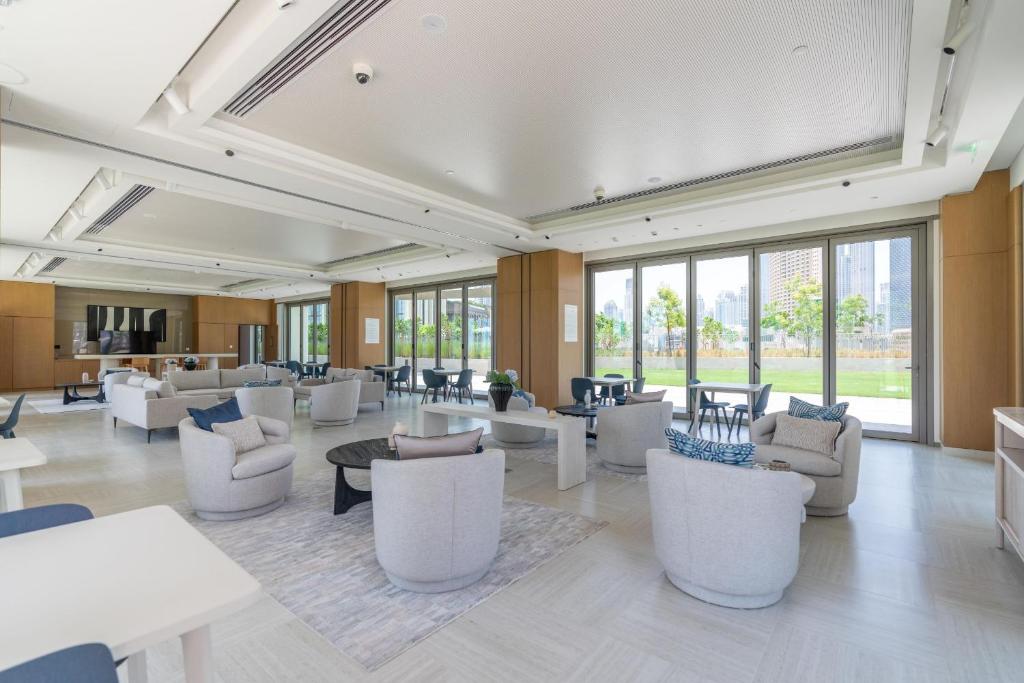 Burj Khalifa View - 2BR - Access to Dubai Mall - CityApartmentStay