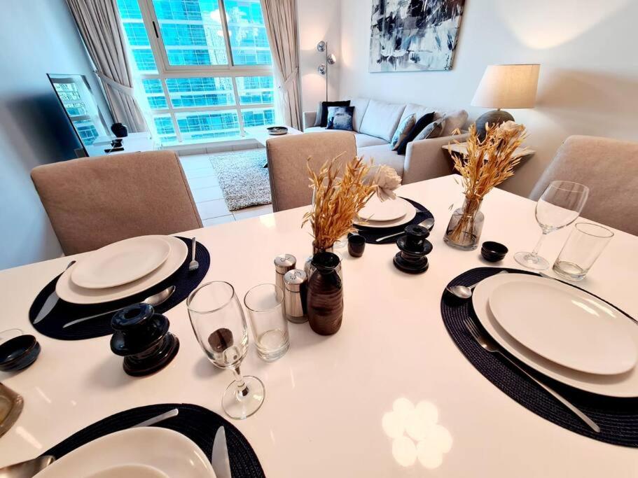 1 bed apt-fabulous marina view