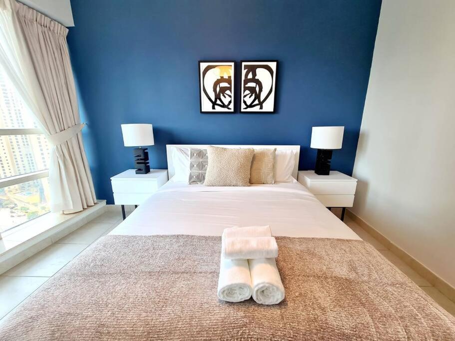 1 bed apt-fabulous marina view