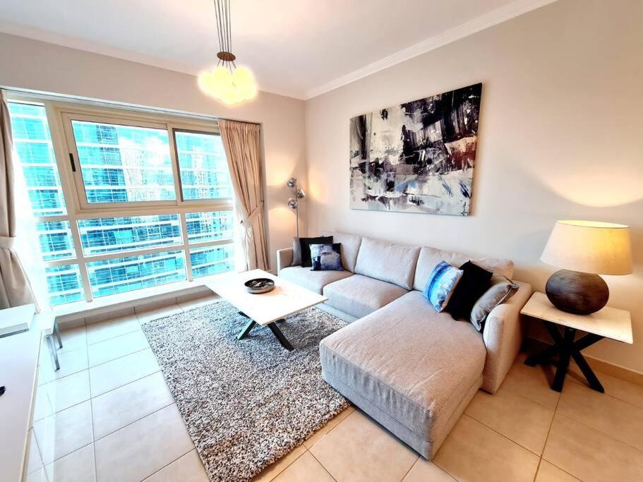 1 bed apt-fabulous marina view